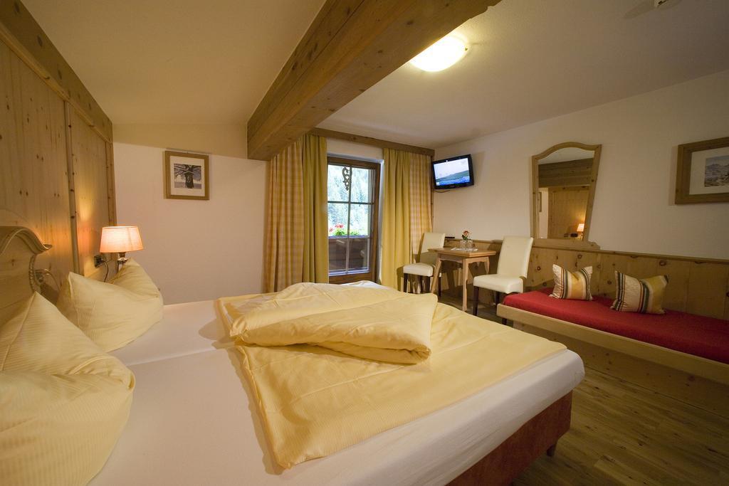 Alpenhotel Tirolerhof Gerlos Rom bilde