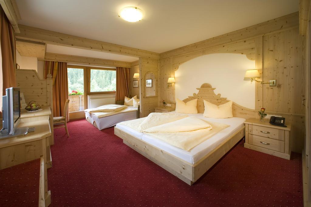 Alpenhotel Tirolerhof Gerlos Rom bilde